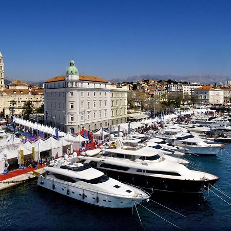 Modern Apartment Near Split & Trogir Kaštela エクステリア 写真