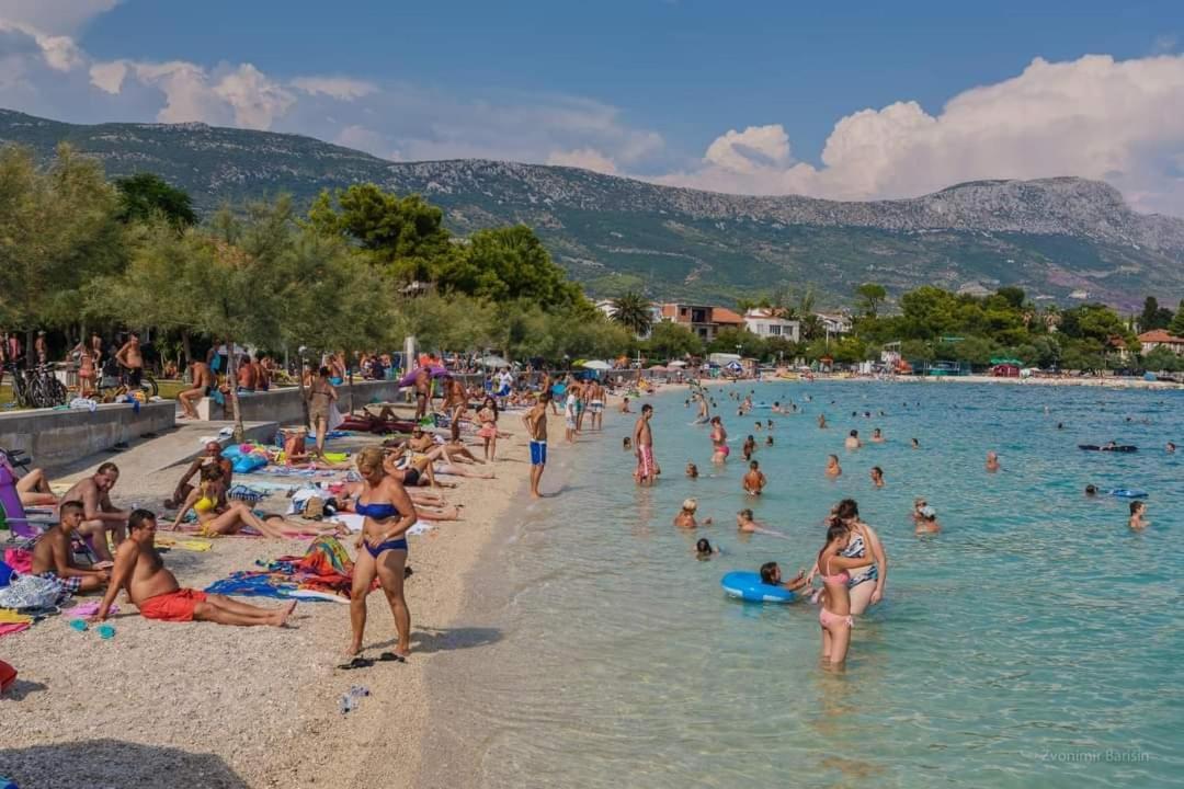 Modern Apartment Near Split & Trogir Kaštela エクステリア 写真